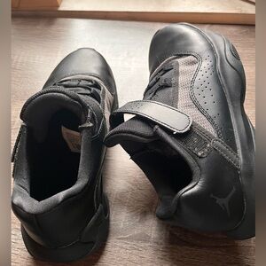 Unisex black Jordan slightly used
